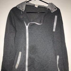 Women’s gray jacket